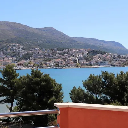 Zvonimir Bed & Breakfast 3*