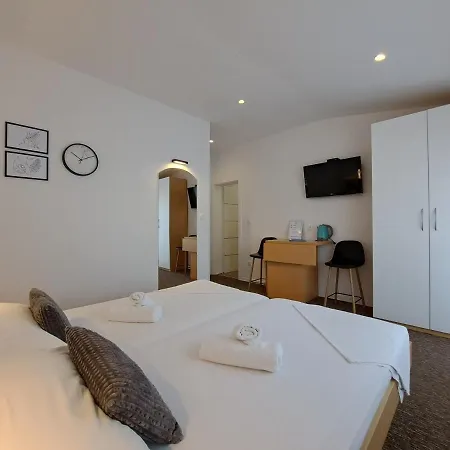 Zvonimir Bed & Breakfast Stobrec
