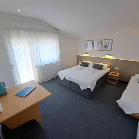 Zvonimir Bed & Breakfast Stobrec