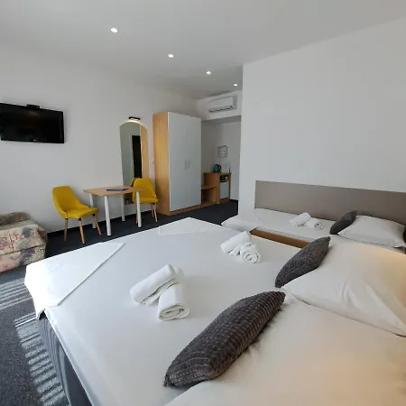 Zvonimir Bed & Breakfast Stobrec